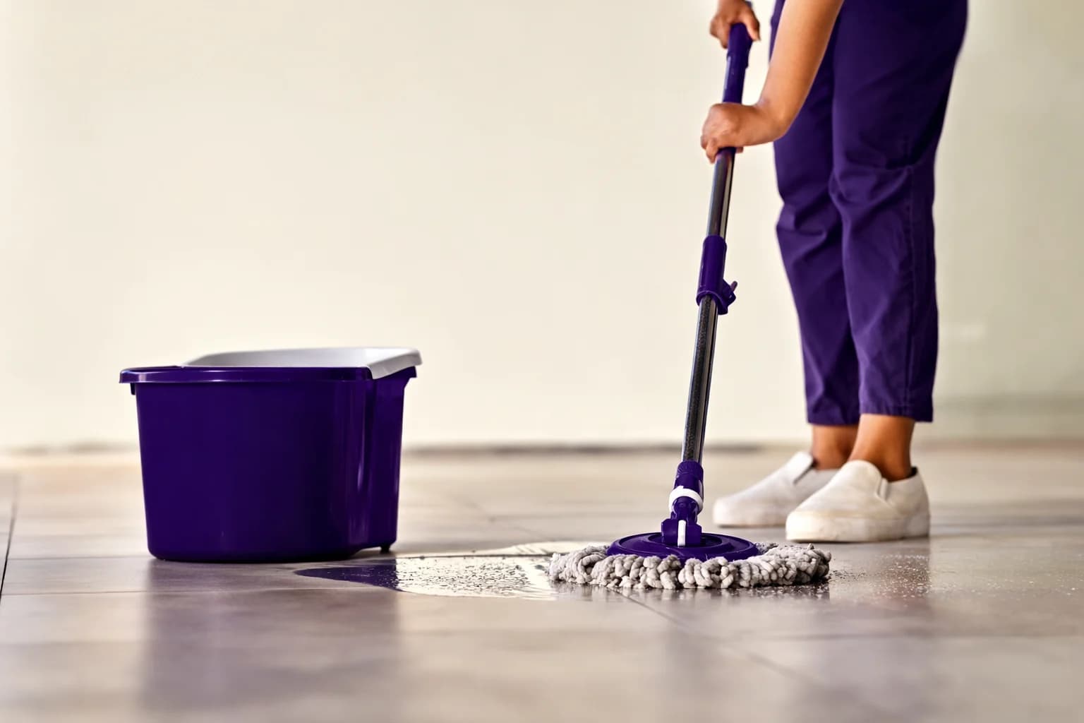 mopping and sweeping service at home